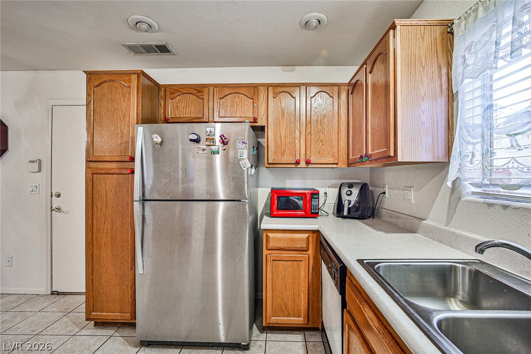 6086 Sunken River Trail Las Vegas NV 89118