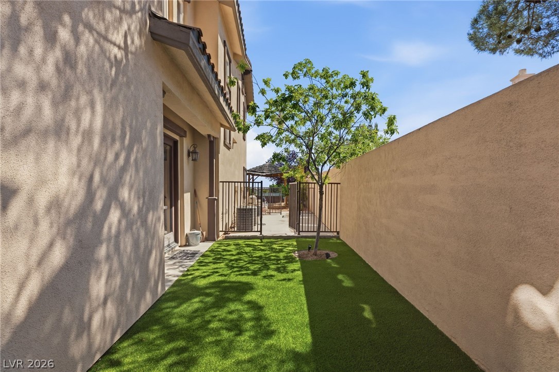 2074 Cherry Creek Circle Las Vegas NV 89135