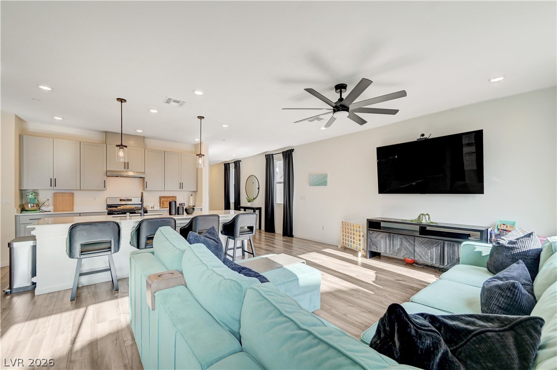 10207 Canyon Mantle Street Las Vegas NV 89166