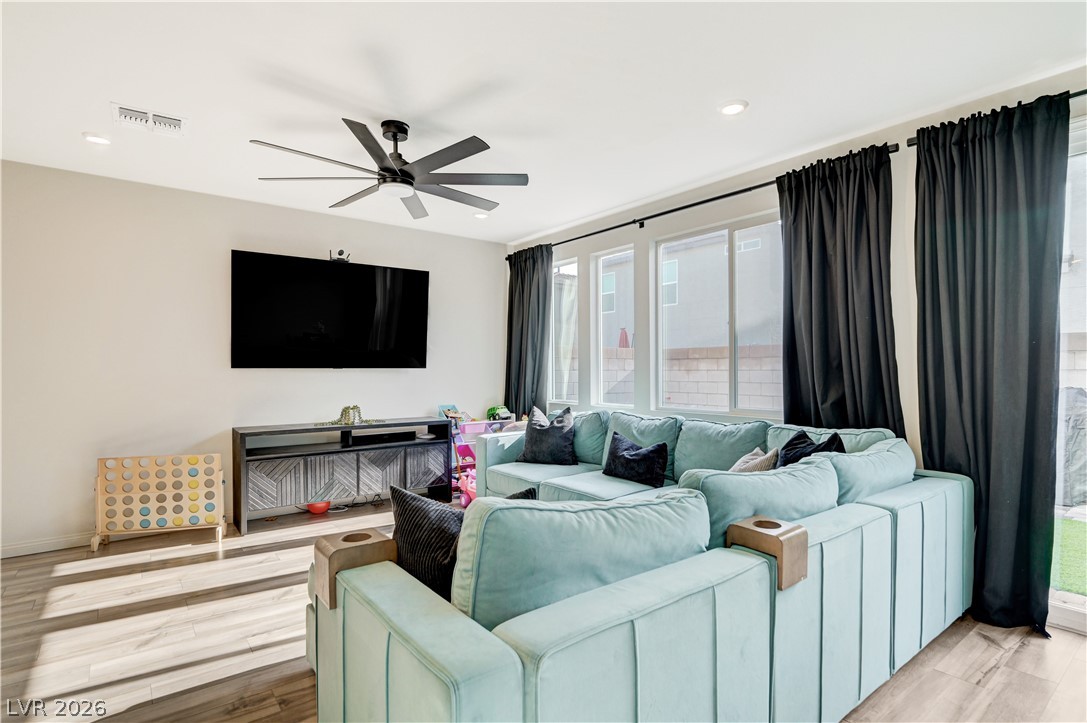 10207 Canyon Mantle Street Las Vegas NV 89166