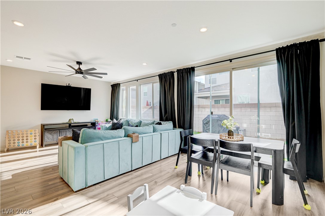 10207 Canyon Mantle Street Las Vegas NV 89166