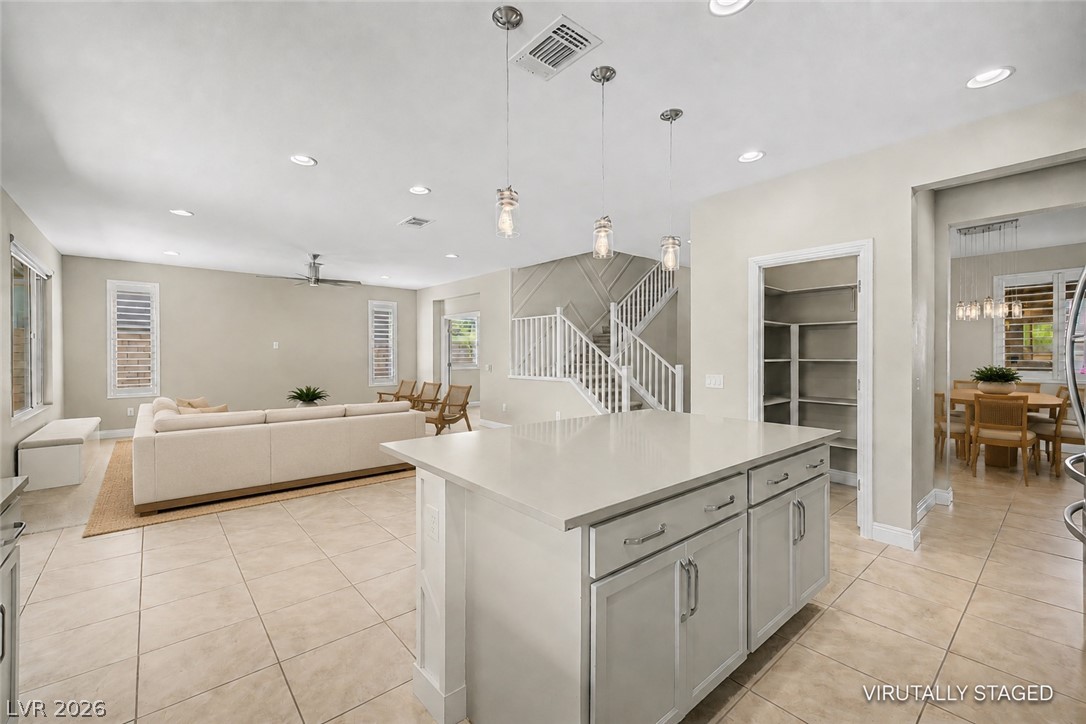 2568 Iron Crest Lane Las Vegas NV 89138