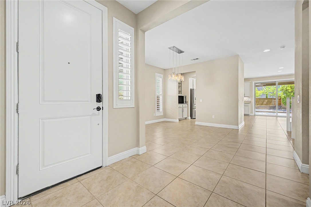 2568 Iron Crest Lane Las Vegas NV 89138