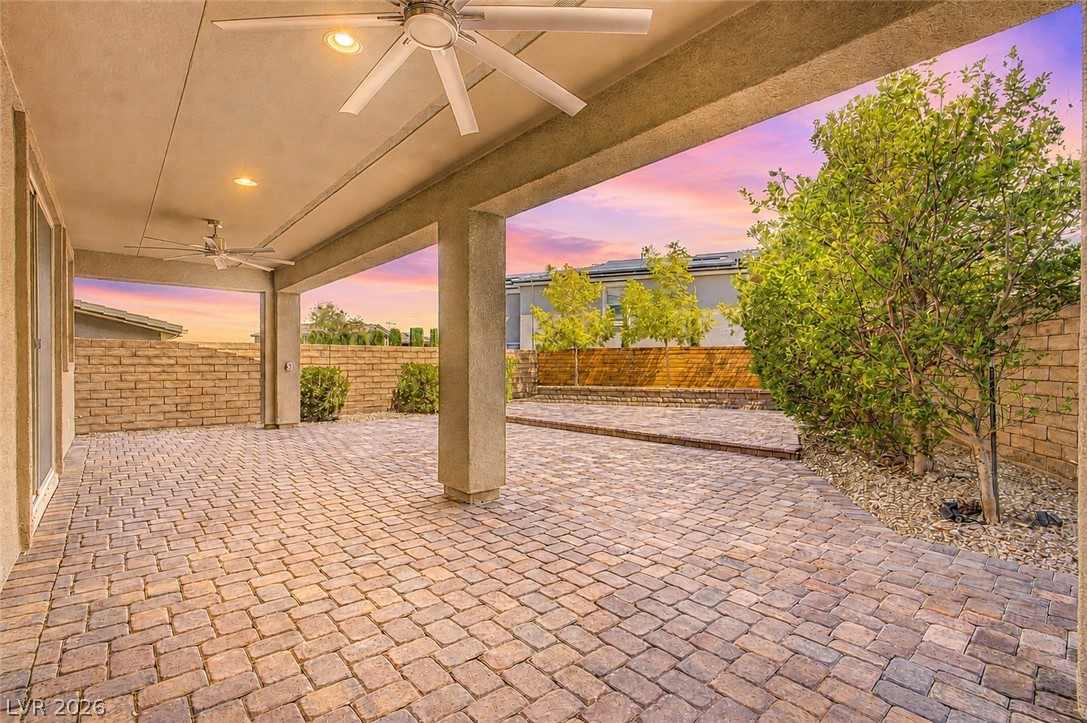 2568 Iron Crest Lane Las Vegas NV 89138