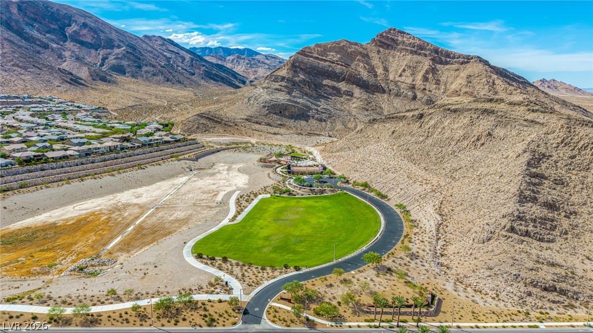 2568 Iron Crest Lane Las Vegas NV 89138