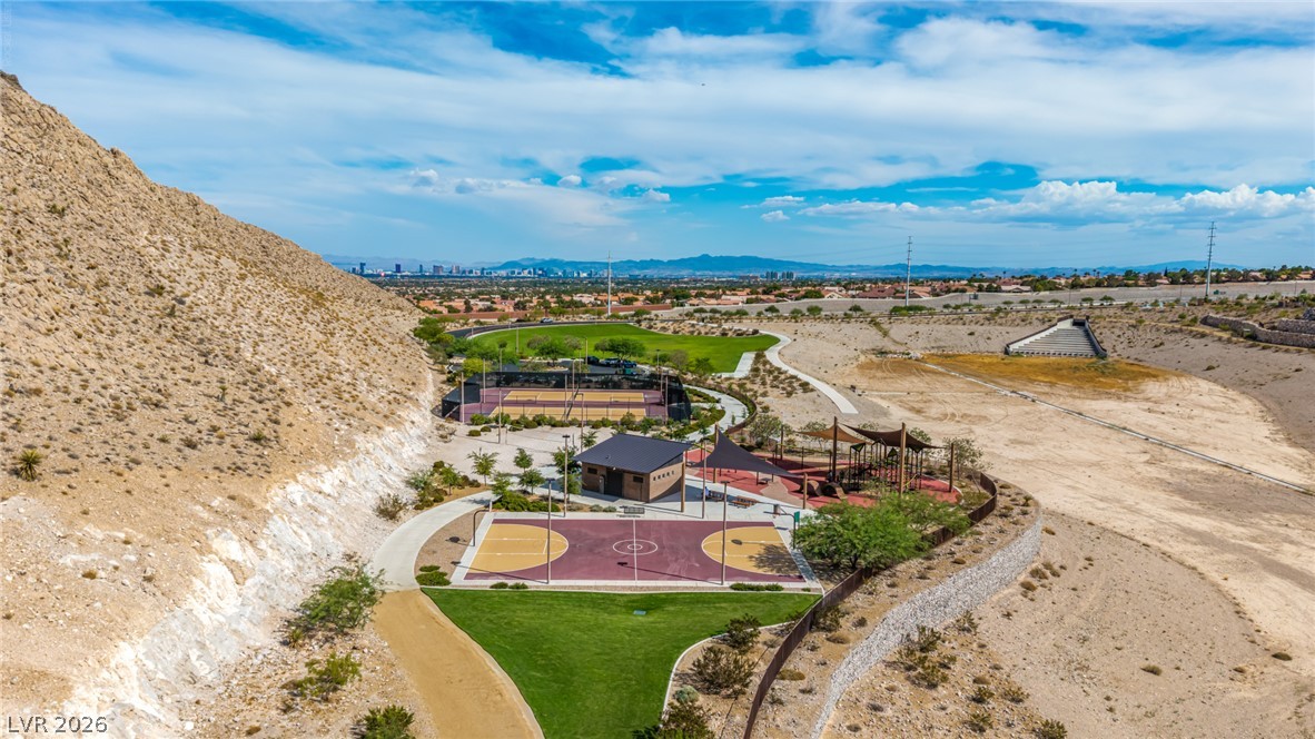2568 Iron Crest Lane Las Vegas NV 89138