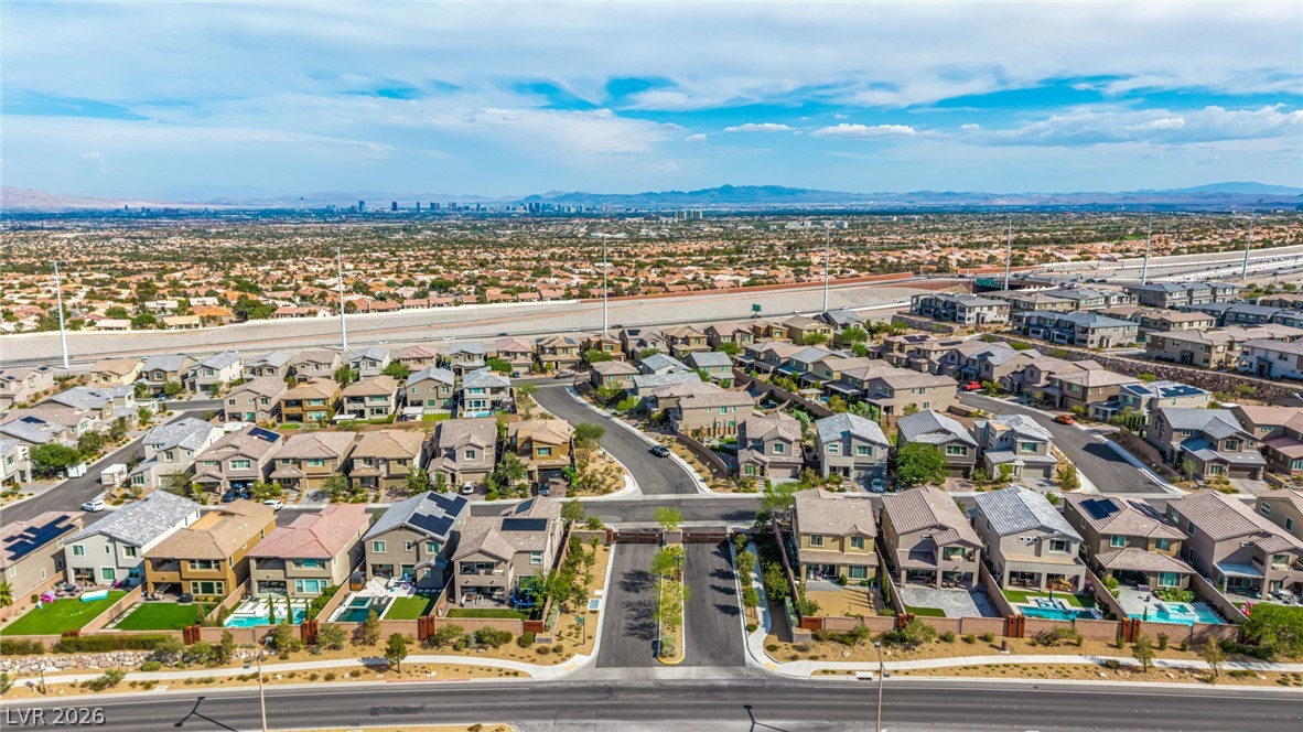 2568 Iron Crest Lane Las Vegas NV 89138