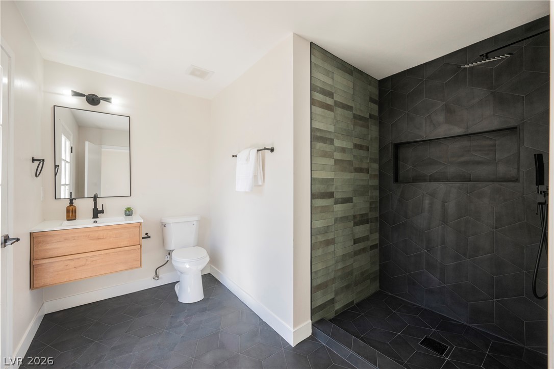 608 Tam O Shanter Las Vegas NV 89109