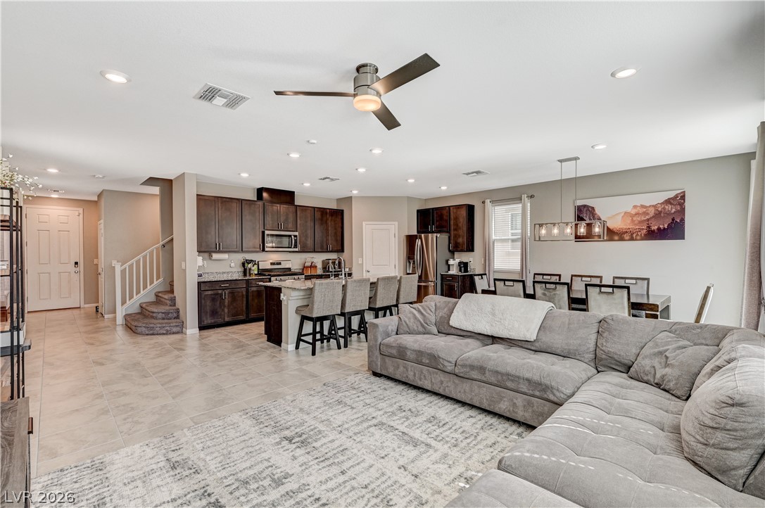10621 Adobe Ranch Street Las Vegas NV 89141