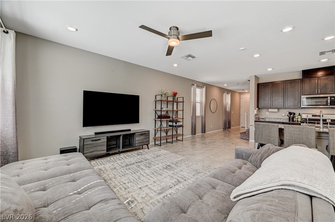 10621 Adobe Ranch Street Las Vegas NV 89141