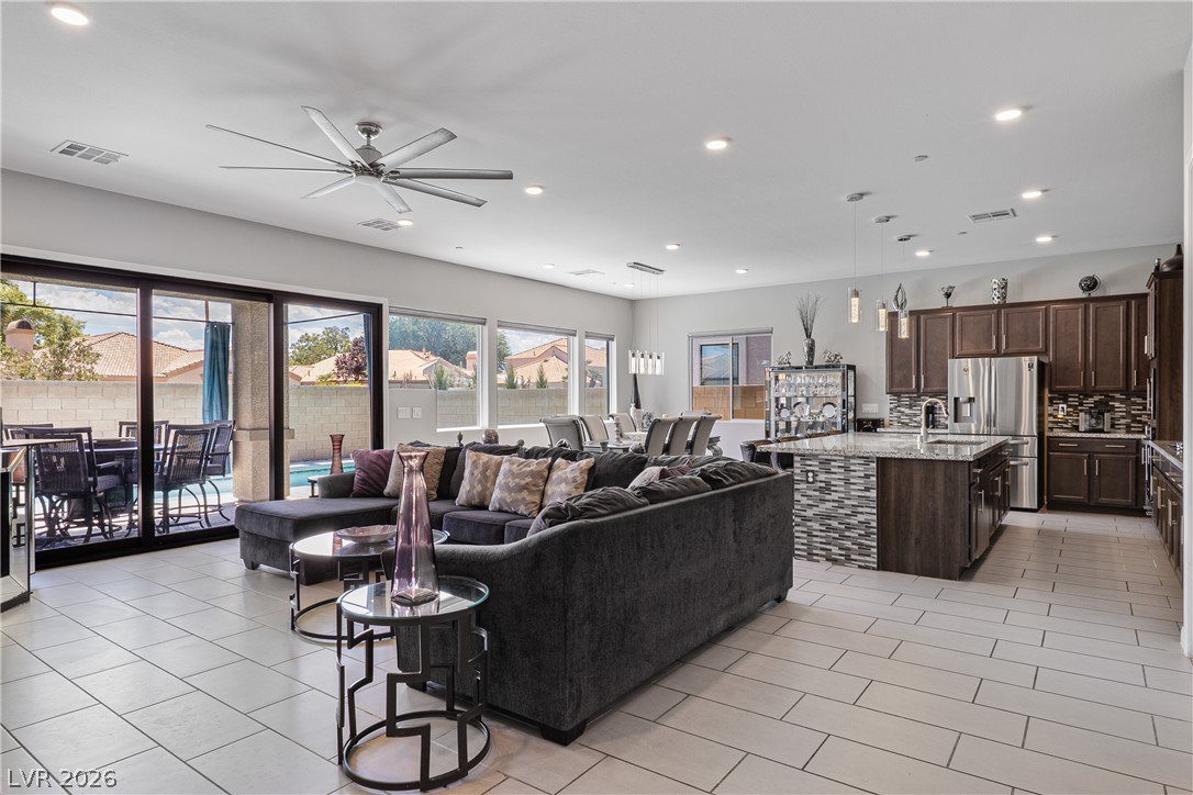 7441 Deschutes Circle Las Vegas NV 89129
