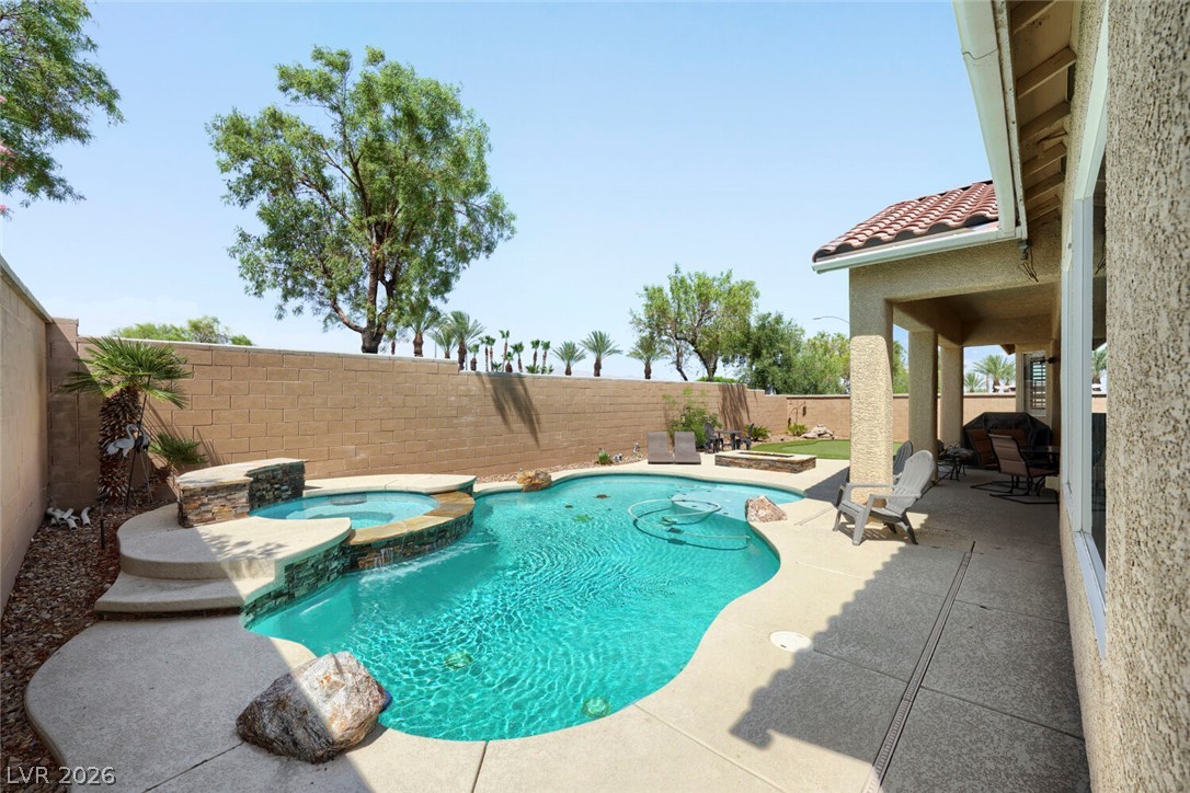 9522 Quiet Valley Avenue Las Vegas NV 89149