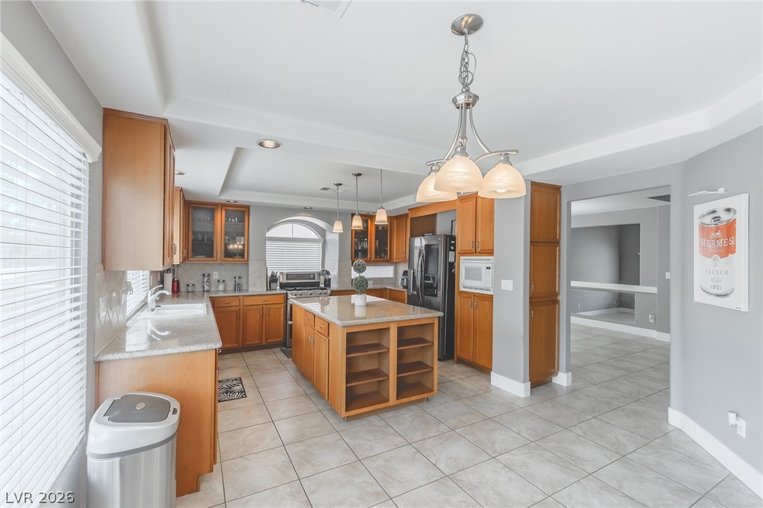 6694 Coronado Crest Avenue Las Vegas NV 89139