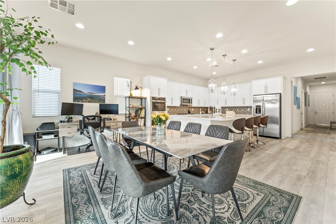 6033 Bugsy Street North Las Vegas NV 89081