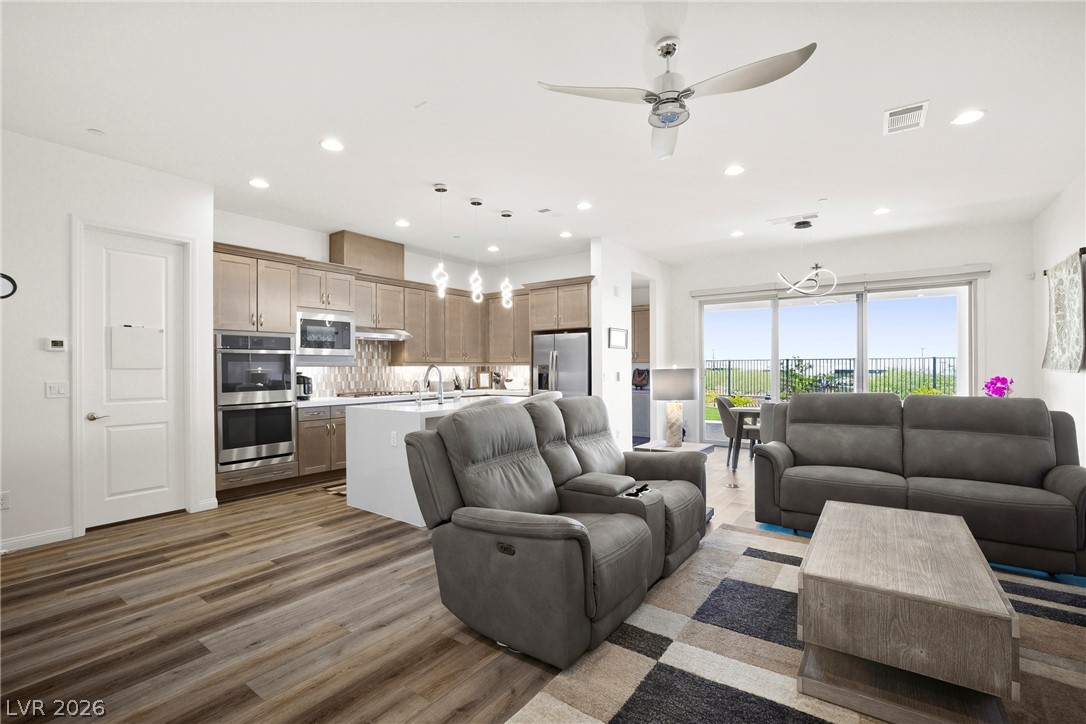 382 Nine Mile Creek Drive Las Vegas NV 89138