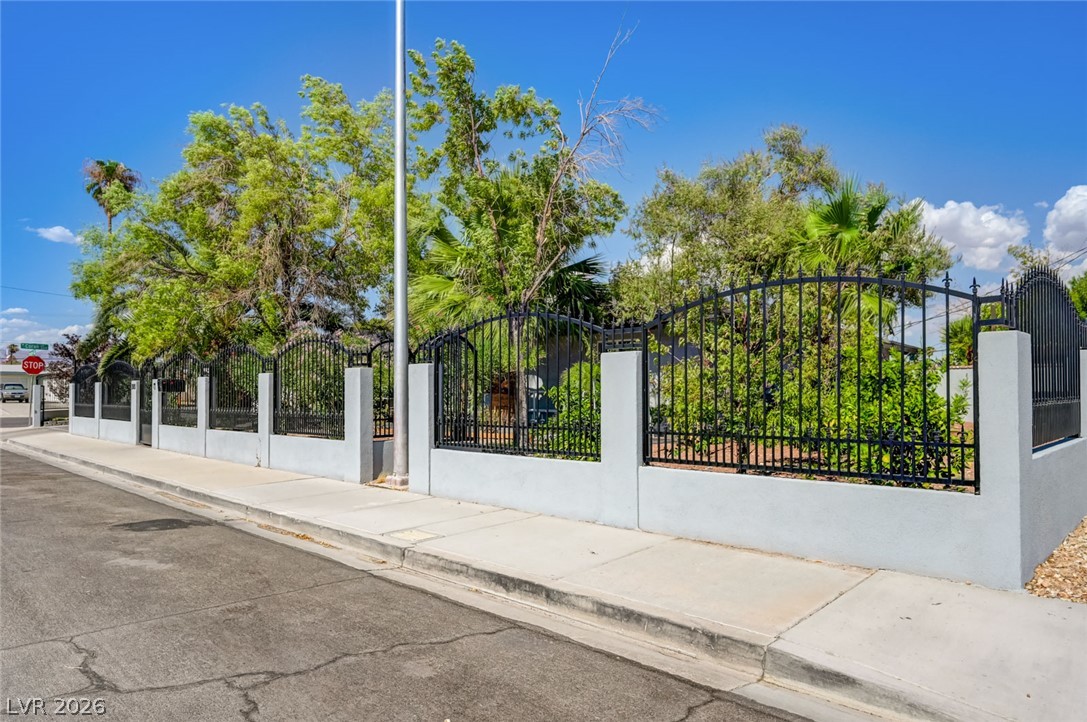 1920 Parkchester Drive Las Vegas NV 89108
