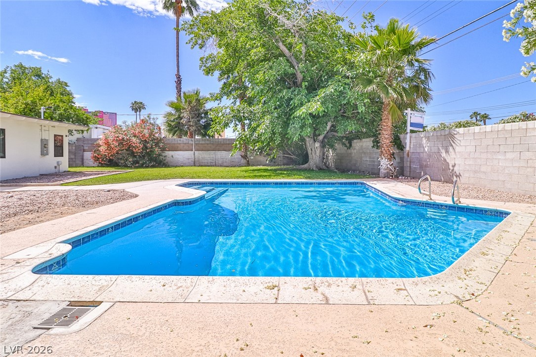 1605 Bryn Mawr Avenue Las Vegas NV 89102