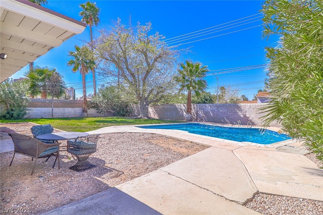 1605 Bryn Mawr Avenue Las Vegas NV 89102