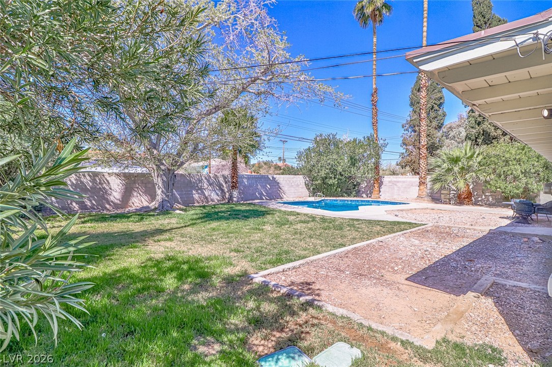 1605 Bryn Mawr Avenue Las Vegas NV 89102
