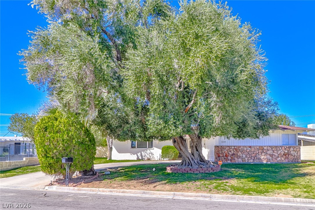 1605 Bryn Mawr Avenue Las Vegas NV 89102