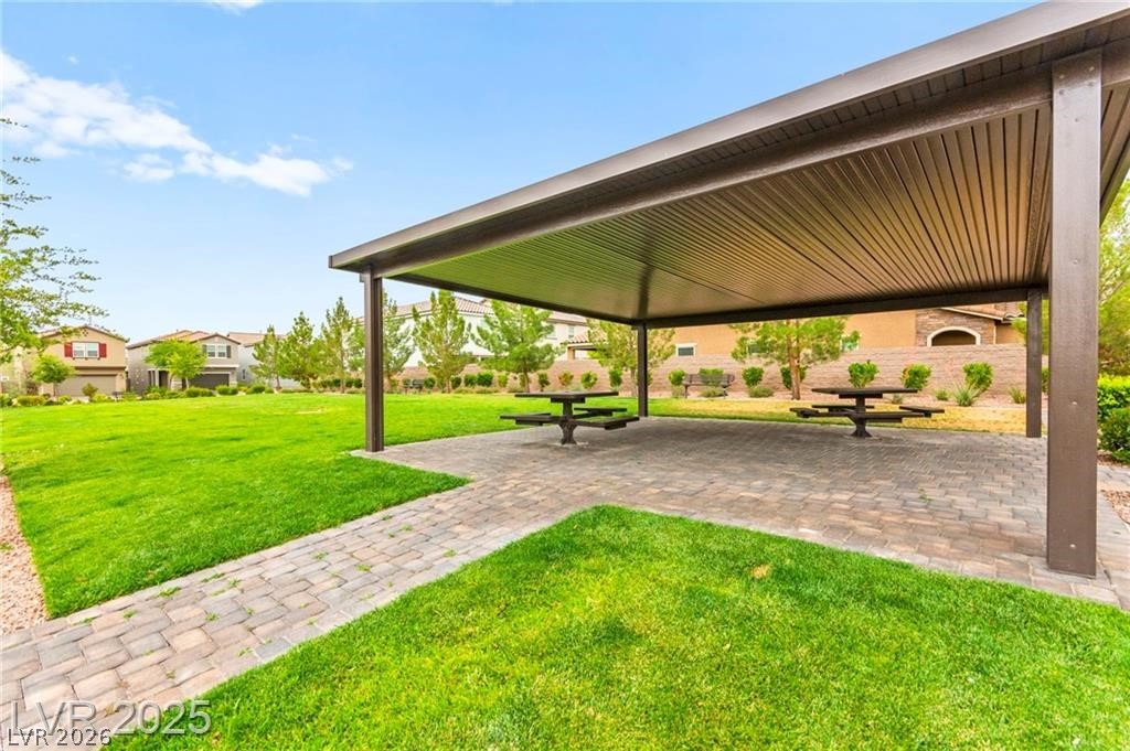 7502 Lush Oasis Avenue Las Vegas NV 89113