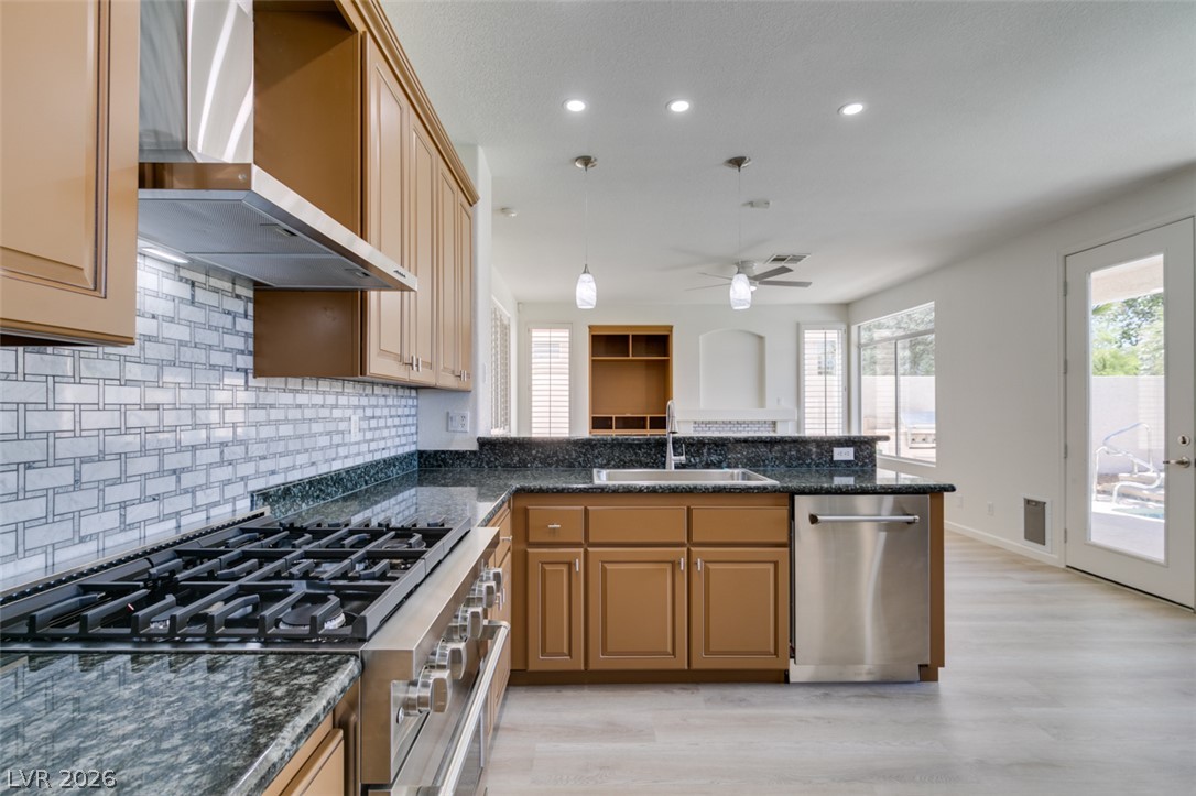 7836 Silver Plateau Avenue Las Vegas NV 89128