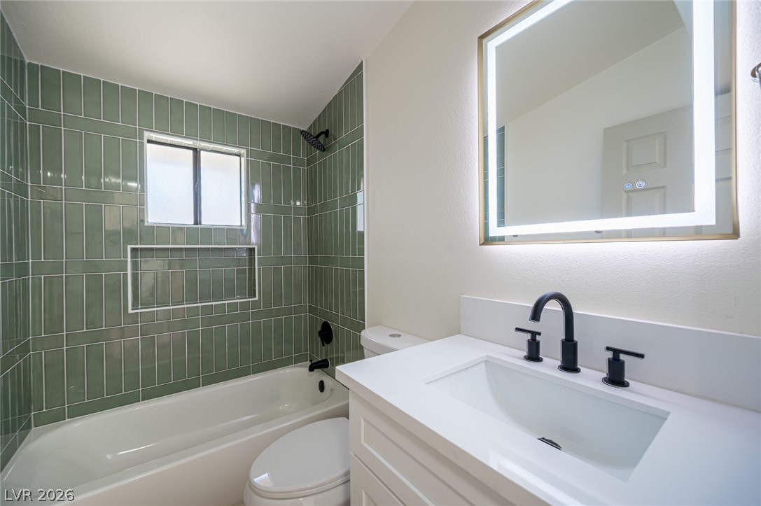 5317 Evergreen Avenue Las Vegas NV 89107