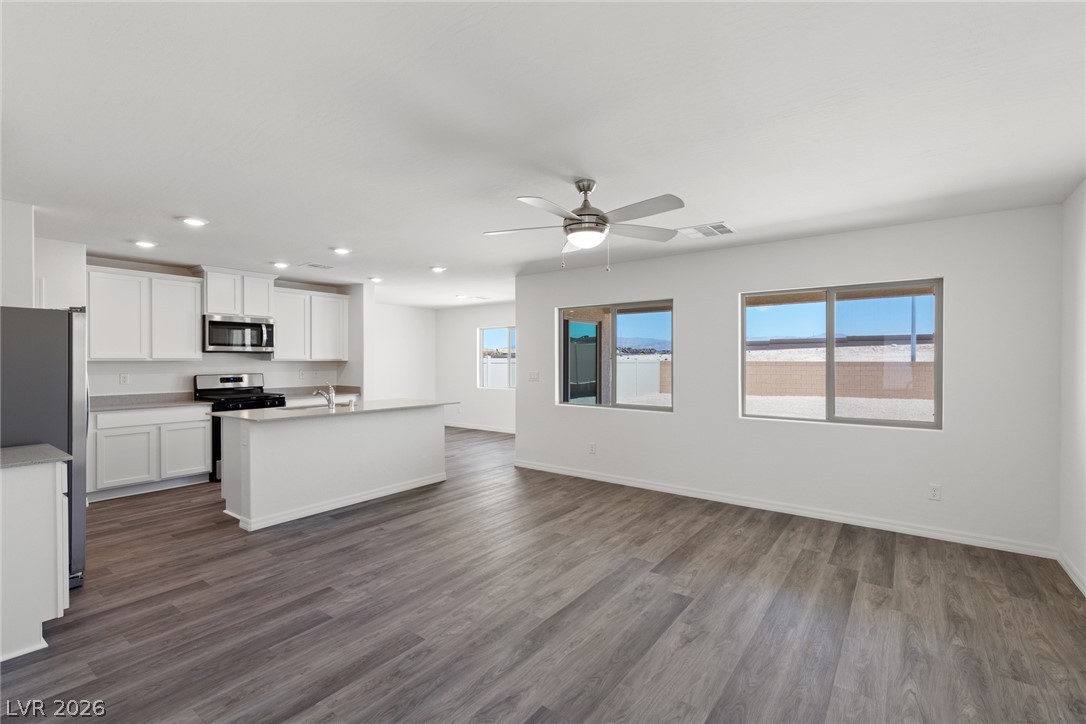 6740 Magnolia River Avenue Las Vegas NV 89156