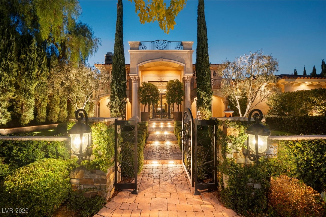 8808 Greensboro Lane Las Vegas NV 89134