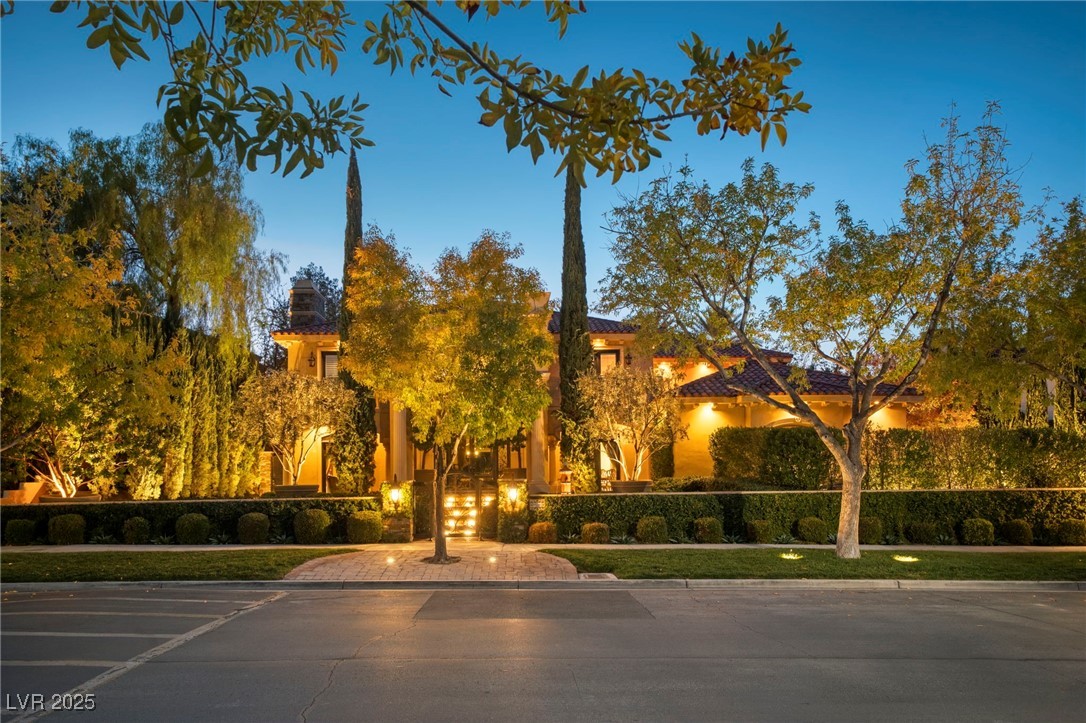 8808 Greensboro Lane Las Vegas NV 89134