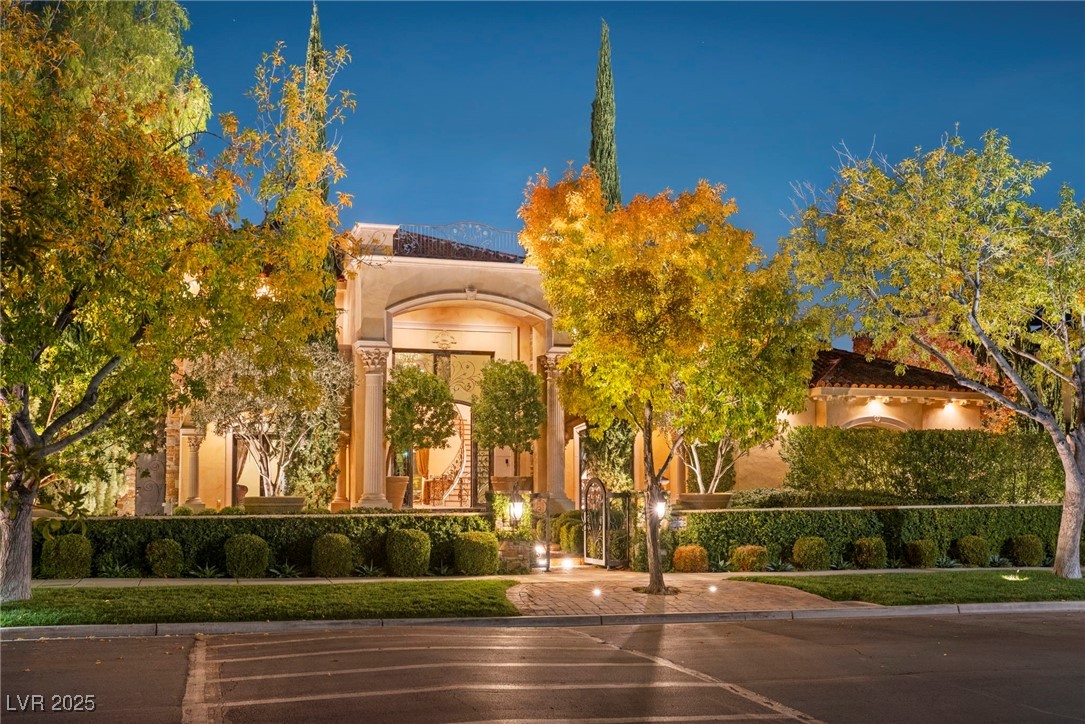 8808 Greensboro Lane Las Vegas NV 89134