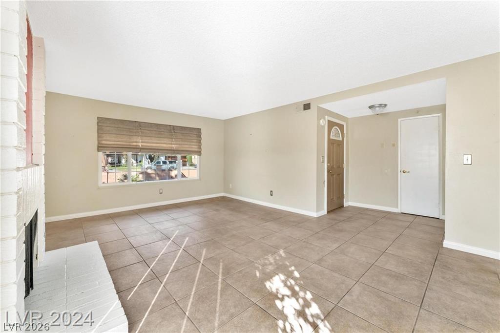 5206 Brentmead Drive Las Vegas NV 89120