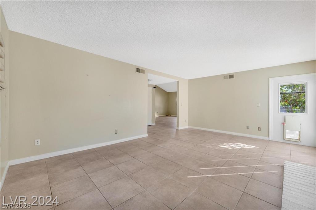 5206 Brentmead Drive Las Vegas NV 89120