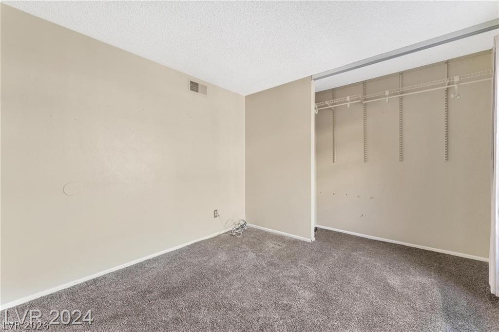 5206 Brentmead Drive Las Vegas NV 89120