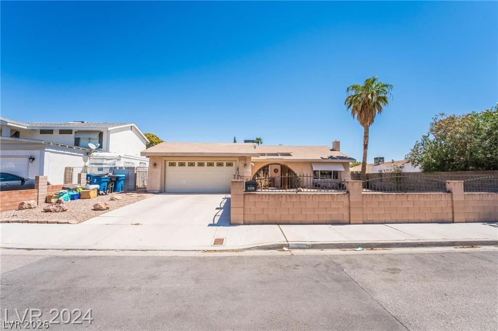 5206 Brentmead Drive Las Vegas NV 89120