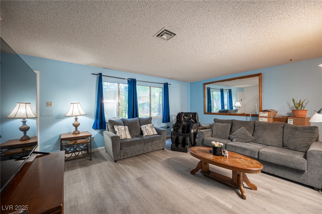 169 Pecos Way Las Vegas NV 89121