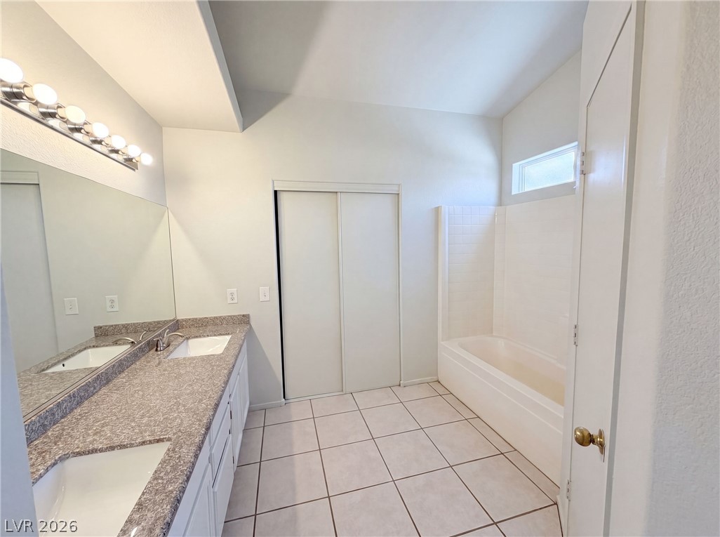 9328 Chilly Pond Avenue Las Vegas NV 89129