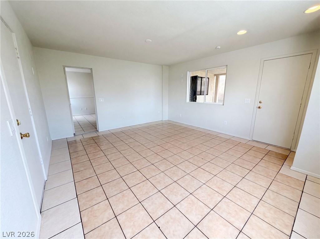 9328 Chilly Pond Avenue Las Vegas NV 89129
