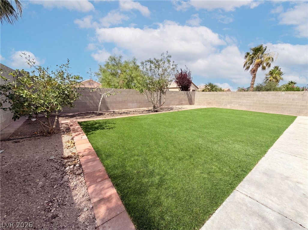 9328 Chilly Pond Avenue Las Vegas NV 89129