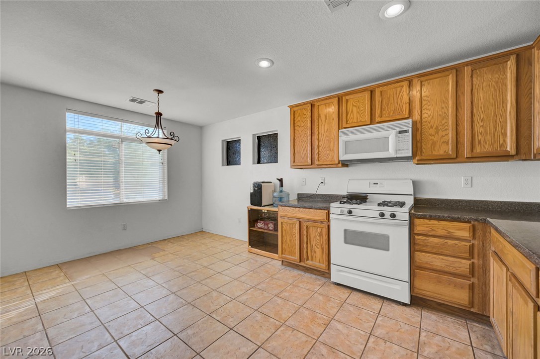 3802 Shimmering Creek Avenue North Las Vegas NV 89031
