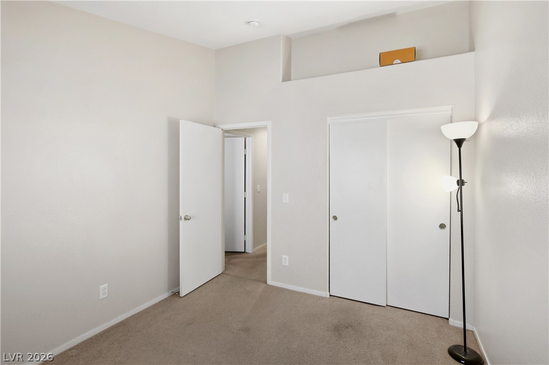 2724 Knoll Point Street Las Vegas NV 89156