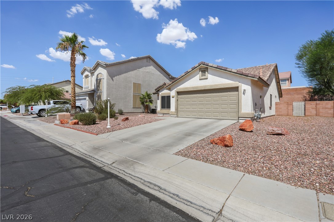 2724 Knoll Point Street Las Vegas NV 89156