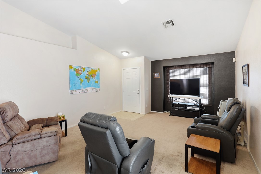 2724 Knoll Point Street Las Vegas NV 89156