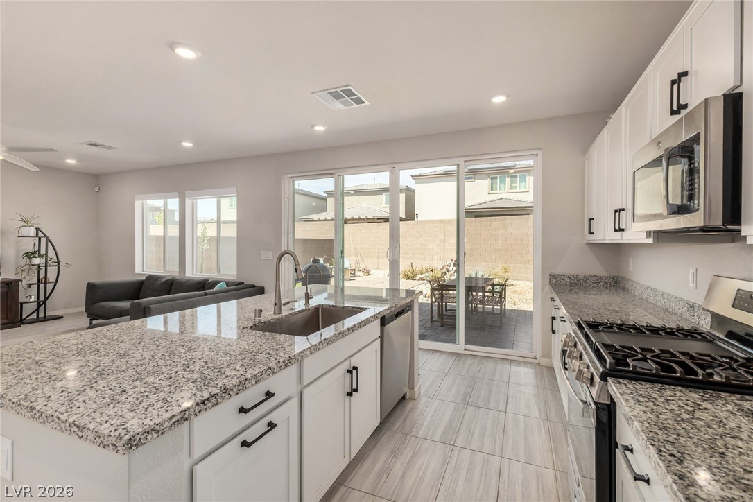 2858 Victorian Road North Las Vegas NV 89086