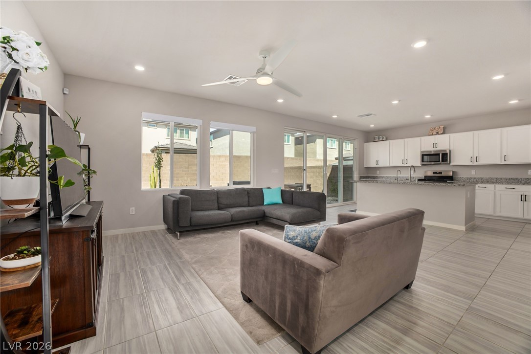 2858 Victorian Road North Las Vegas NV 89086