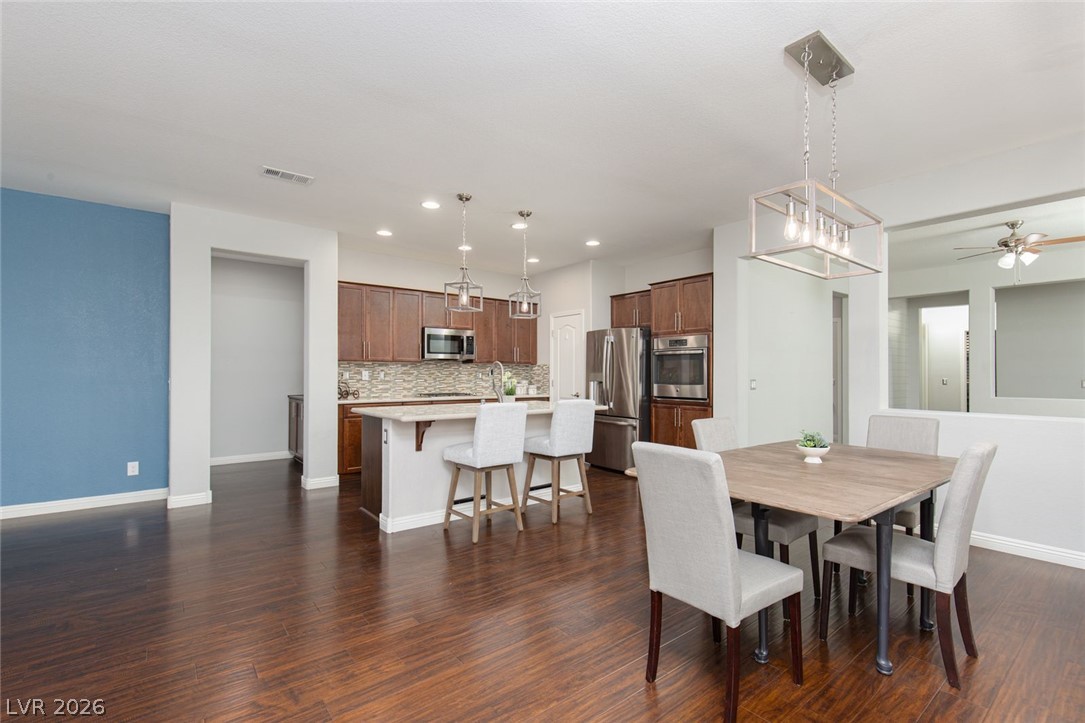7624 Sugarloaf Peak Street Las Vegas NV 89166