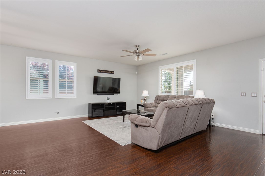 7624 Sugarloaf Peak Street Las Vegas NV 89166