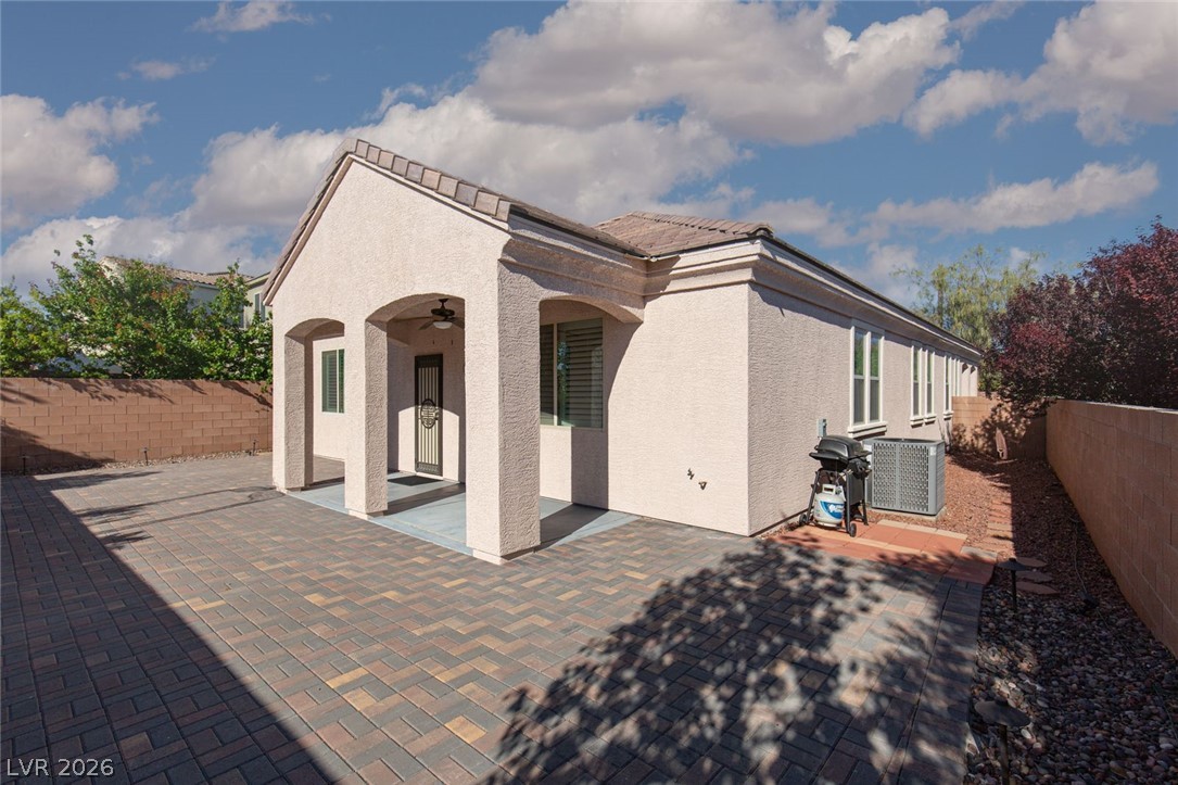7624 Sugarloaf Peak Street Las Vegas NV 89166