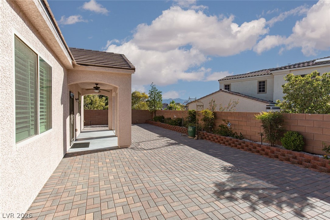 7624 Sugarloaf Peak Street Las Vegas NV 89166