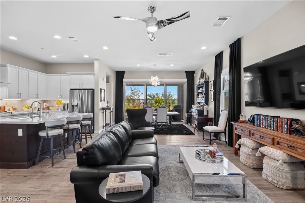 82 Nine Mile Creek Drive Las Vegas NV 89138